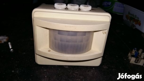 (2) 1/1. Mozgásérzékelős kapcsoló. -