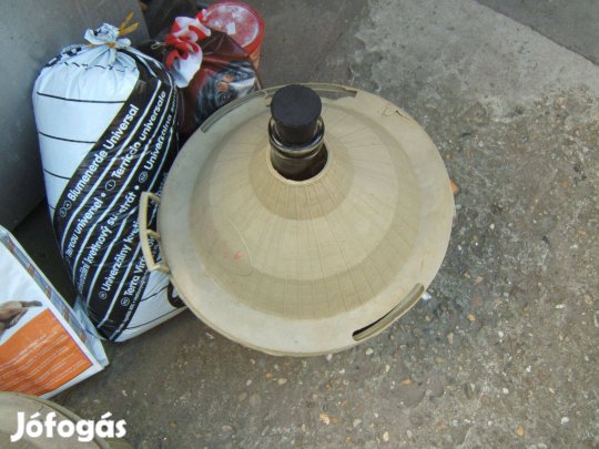 (9) 1/7. Műanyag burkolatú üvegballon:50 l-es. -