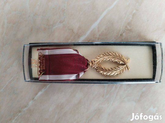 "Arany Pálma" kitüntetés Belga aranyozott bronz saját dobozába