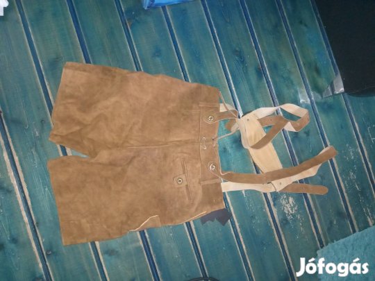 Bajor Oktoberfest hasitott bőr nadrag