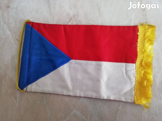 "Csehszlovák" régi asztali zászló Selyem kézel varrot