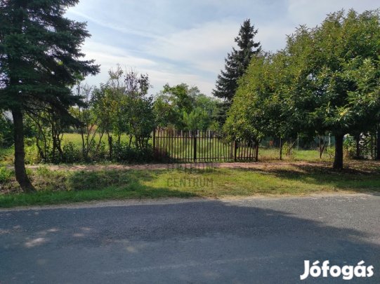 Építs otthont nyugalomban, a központ szívében  Vág vár rád!