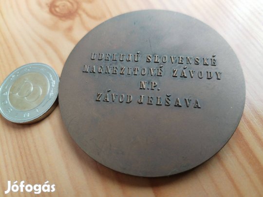 "Érdemes Munkáért" Régi Szlovák kitüntető érem