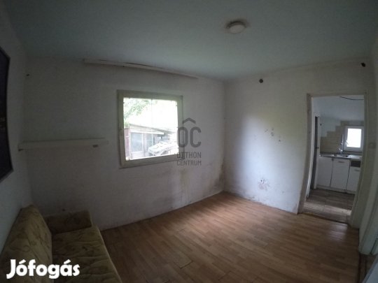 "FELÚJÍTANDÓ" házrész Szigethalmon!