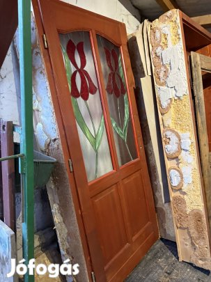 Fa Beltéri ajtó tulipános üveggel