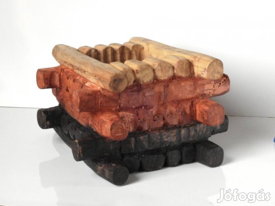 "Farakás" kézzel faragott kőrisfa asztaldísz, tároló