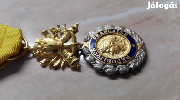 "Hadi Érem" 1946-1958 közötti típus Francia katonai Kitüntetés