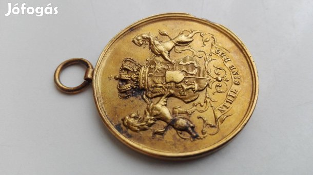 "Hűséges Szolgálatért" Román Királyi aranyozott kitüntetés