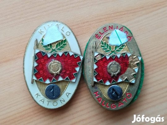"Kiváló Katona" és "Élenjáró Halgató" Régi Katonai jelvény