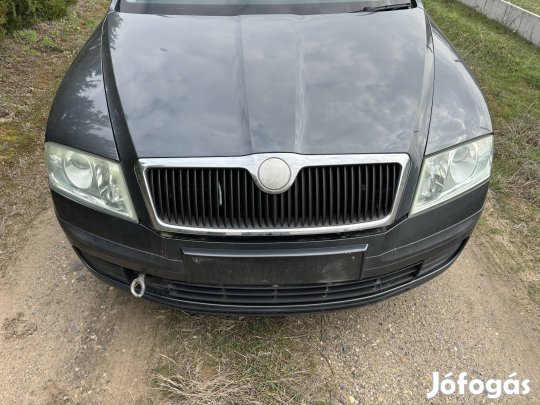 Octavia lámpa zárhíd lökhárító sárvédő homlokfal