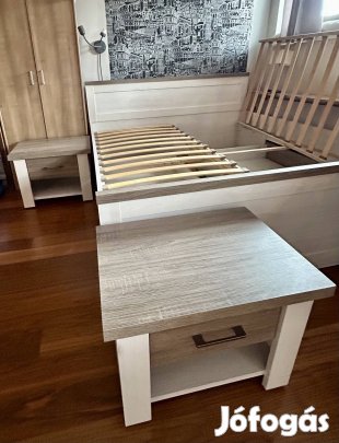 !Teljes ágygarnitúra kiváló állapotban!