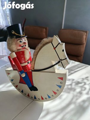 Tradicionális német lovas diótörő figura 27 cm