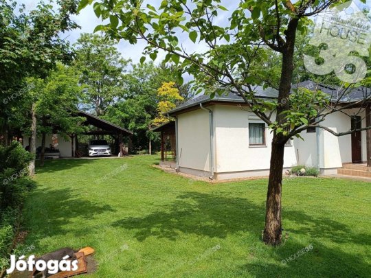 *Újszerű 2006-os ház Gyönyörű környezetben*