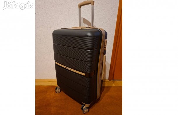 "Yefa" bőrönd (62X28X45 cm) eladó