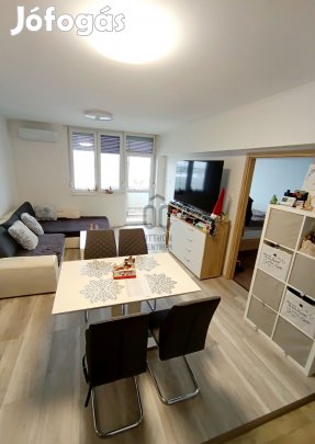  BELVÁROSI ÉLETSTÍLUS, 52 nm-es erkélyes FELÚJÍTOTT OTTHON!!!