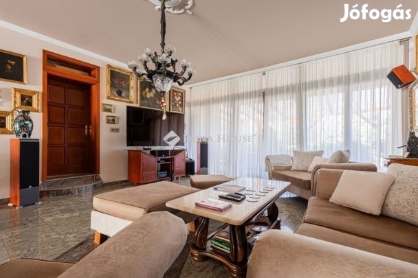 ***Kétgenerációs családi ház Árpádföldön***