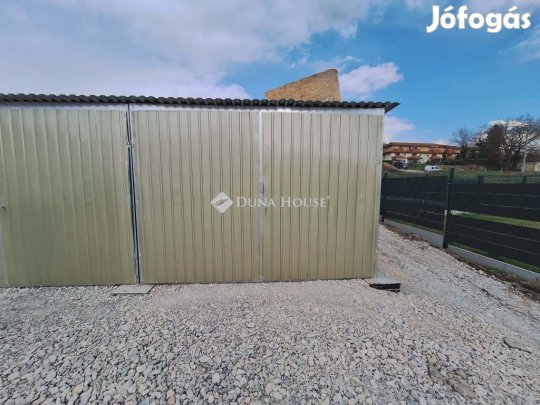 ===Kiadó Garázsok Hársfa u, Engel J. u szomszédságában===