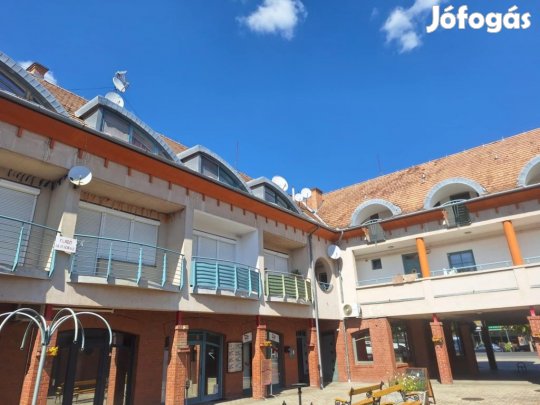 ===  Hitelezhető felújított garzonlakás Harkány főutcájában===