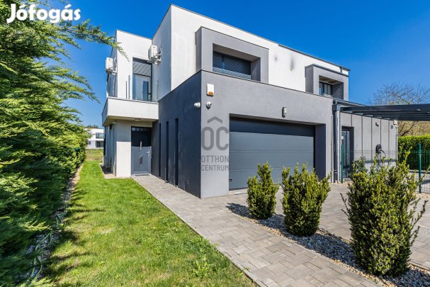 ----------------Tóparti minimál villa a Sissyben ELADÓ----------------