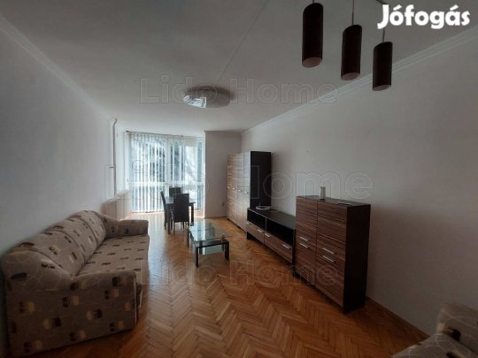 aposvári tégla lakás eladó