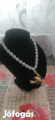 kék fehér porcelán virág mintás gyöngyös skorpió nyaklánc