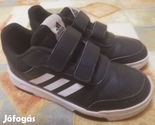 adidas tépőzáras fiú sportcipő 32-es