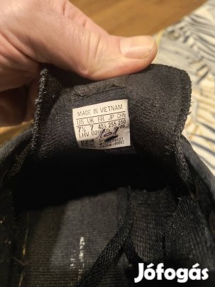 adidas vászon cipő (40,2/3)