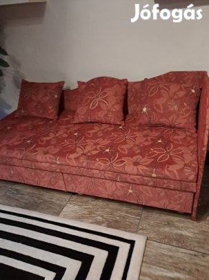 ággyá alakítható kanapé eladó