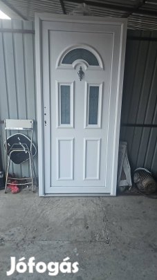 ajtó műanyag 