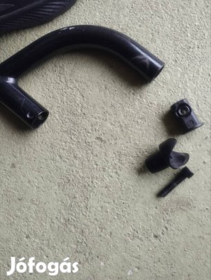 aktív kerekesszék lábtartó hiányos