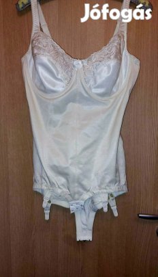 alakformaló fűzős mell-és harisnya tartó  M/L