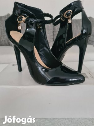 alkalmi fekeze lakk cipő