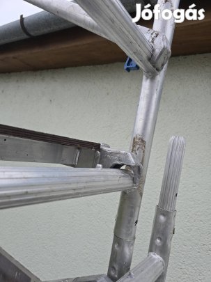 alu álvány 6.5m magas.