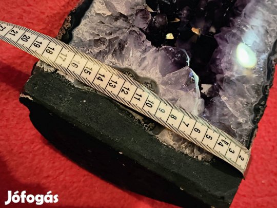 ametiszt geoda kristály 