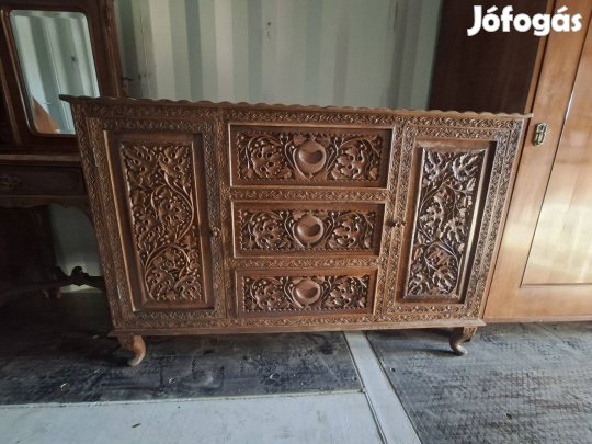 antik szekrény