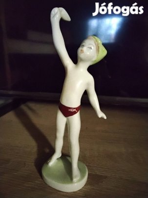 aquincumi porcelán integető gyermek