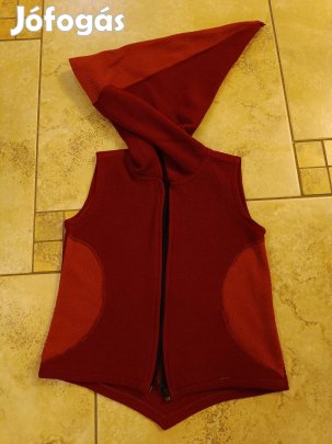 aranyos manó mellény 122-es csigamintával a hátán