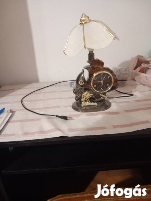 asztali éjjeli lámpa búrával