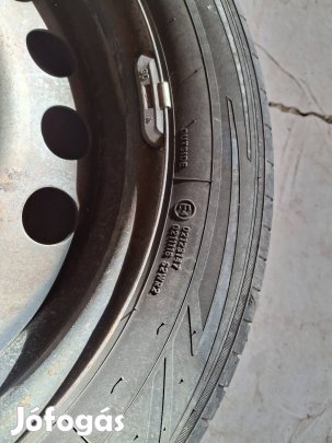 autó felnik jó minőségű gumikkal