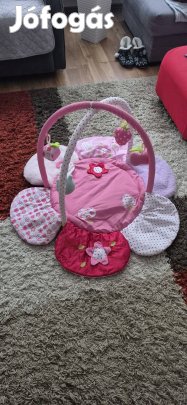 baba játszó szönyeg