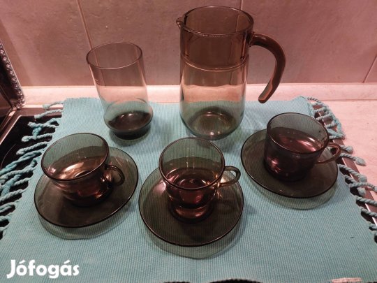 barna füstszinű üveg készlet