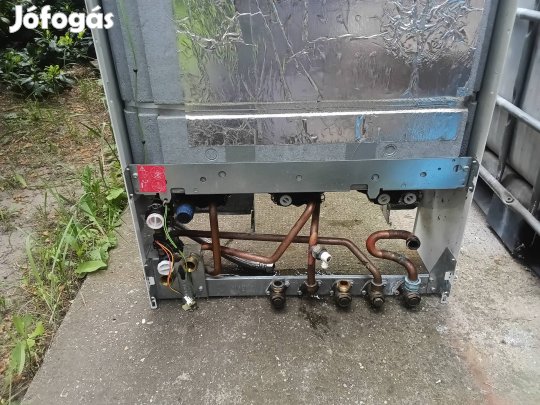 beépített rétegtároló melegvíz Buderus Bosch 