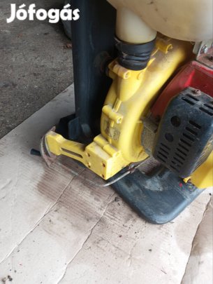 benzinmotoros háti permetező