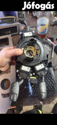 bmw e60 e61 legzsak szallag