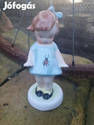 bodrogkeresztúri kékruhás kislány