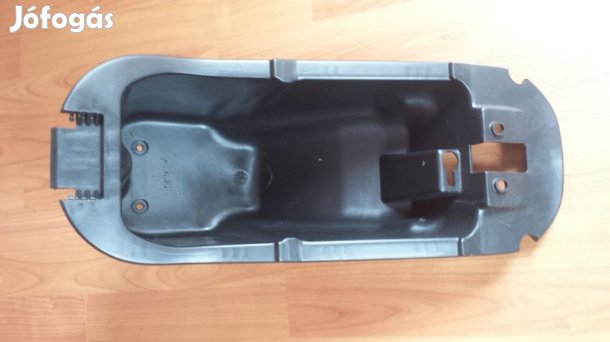 brd-047 ülés alatti tároló 2016 előtti modellhez