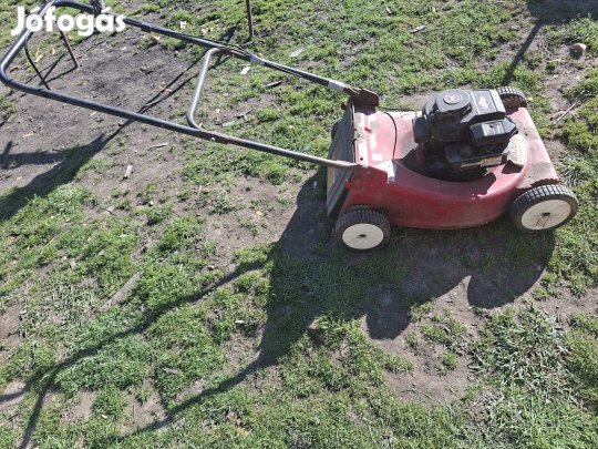 bringgs stratton benzines fűnyíró