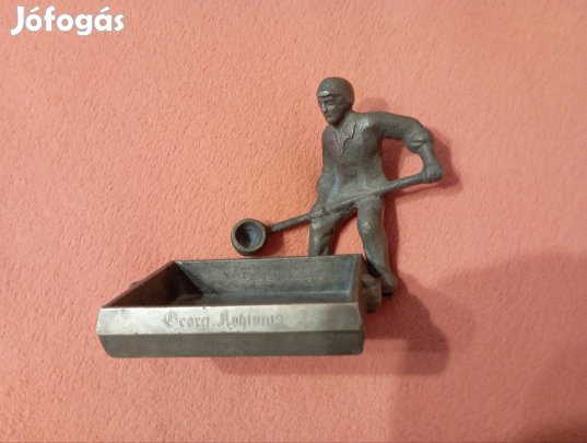 bronz hamutartó szobor 