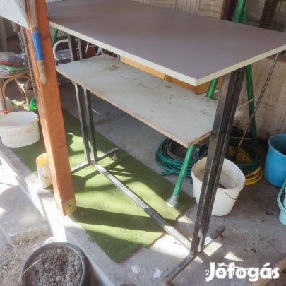 büfé könyöklő magas asztal,