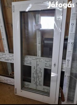 bukó nyíló fa ablak